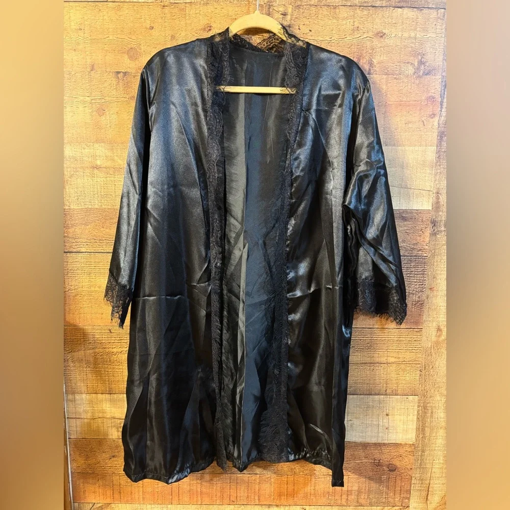 Black Satin Sleepwear Set - Picture 2 of 12